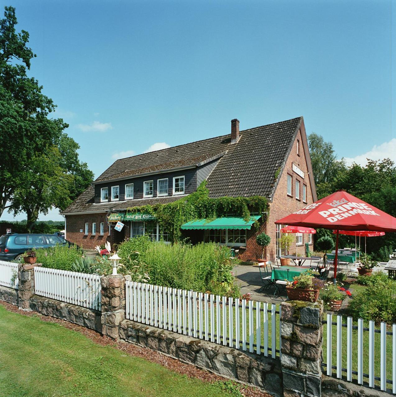 Zum Eichenfrieden Hotel Rade  Exterior photo